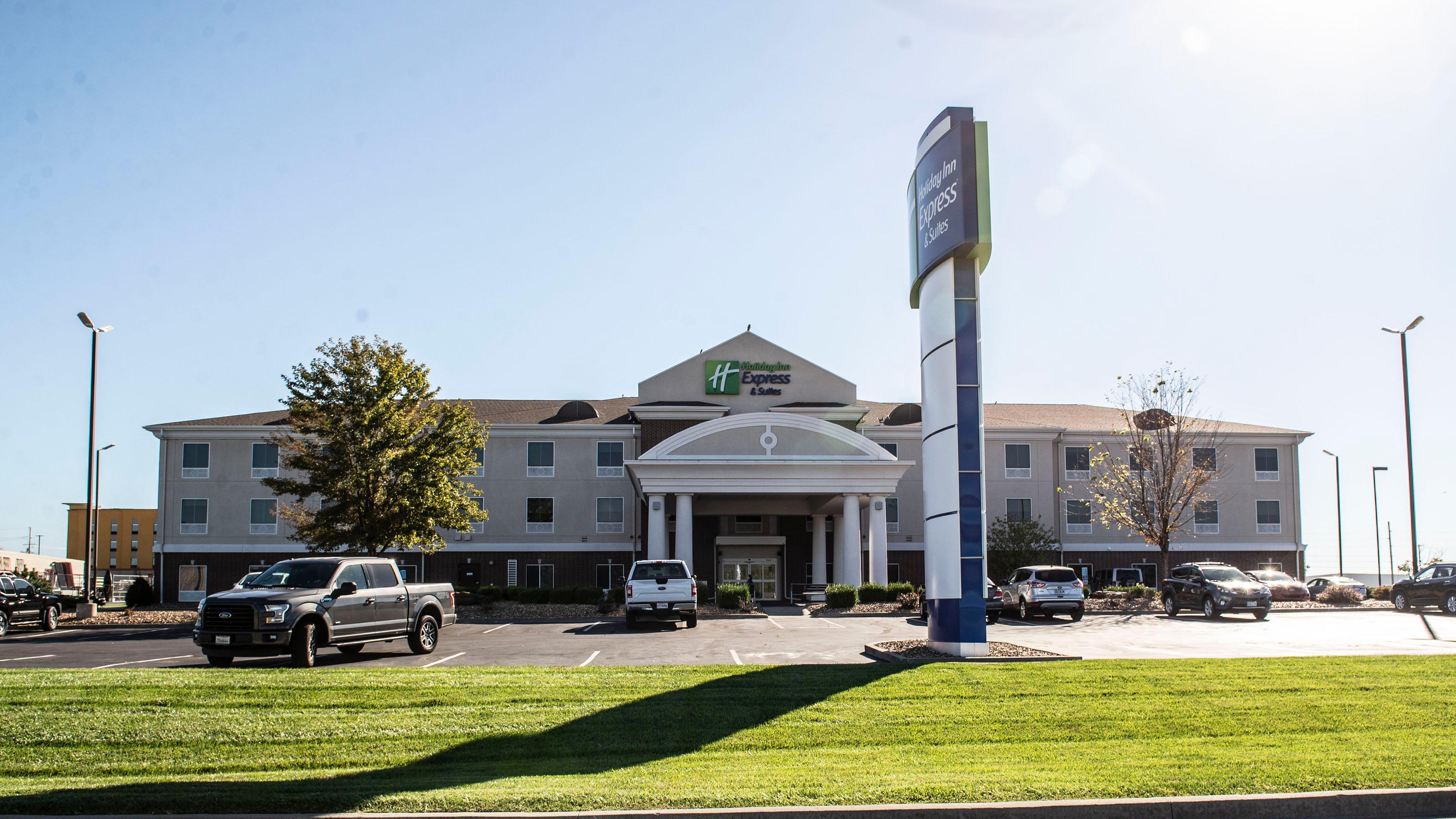 Holiday Inn Express Hotel&Suites Sedalia, an IHG Hotel Exterior foto