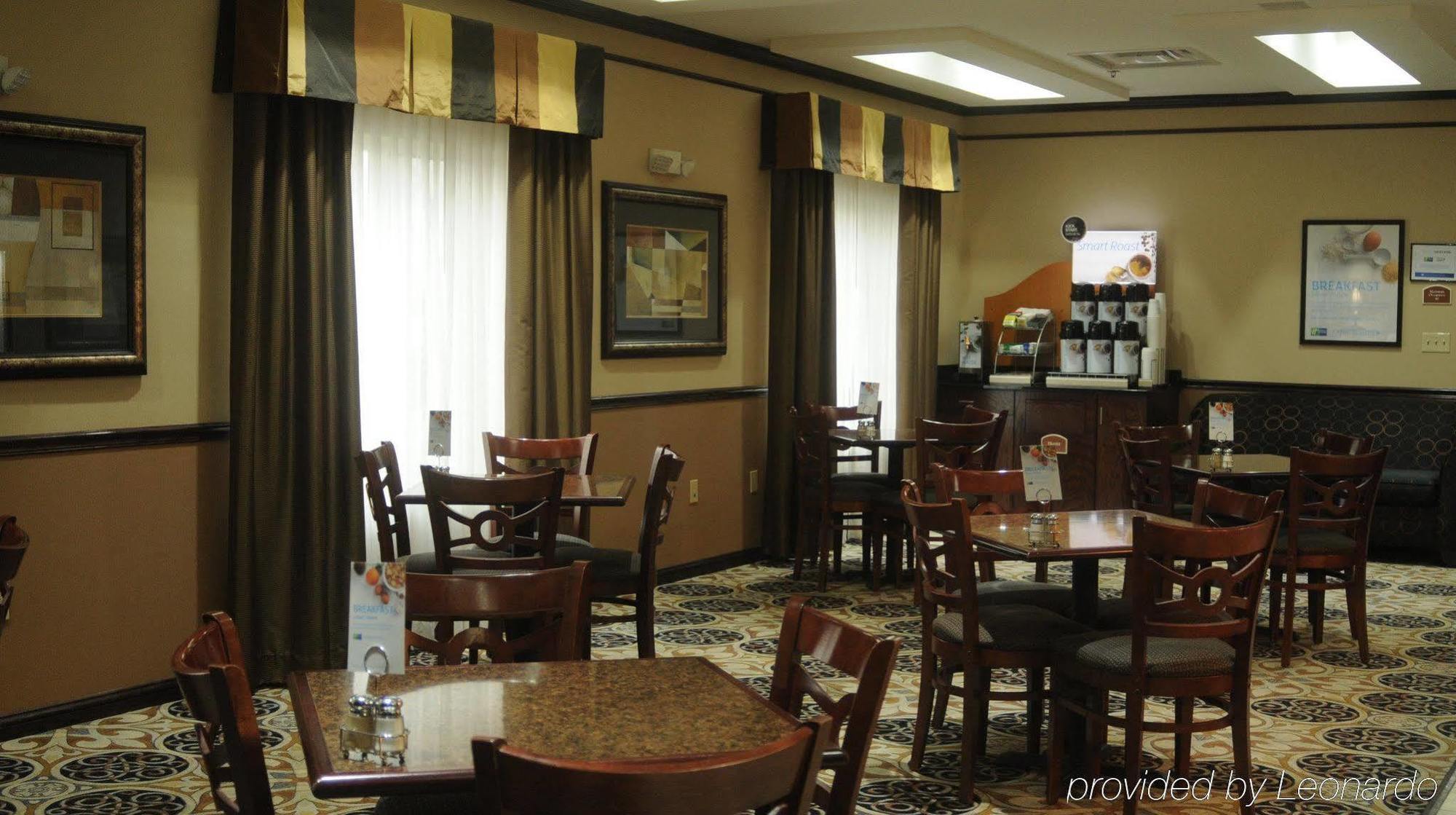 Holiday Inn Express Hotel&Suites Sedalia, an IHG Hotel Exterior foto