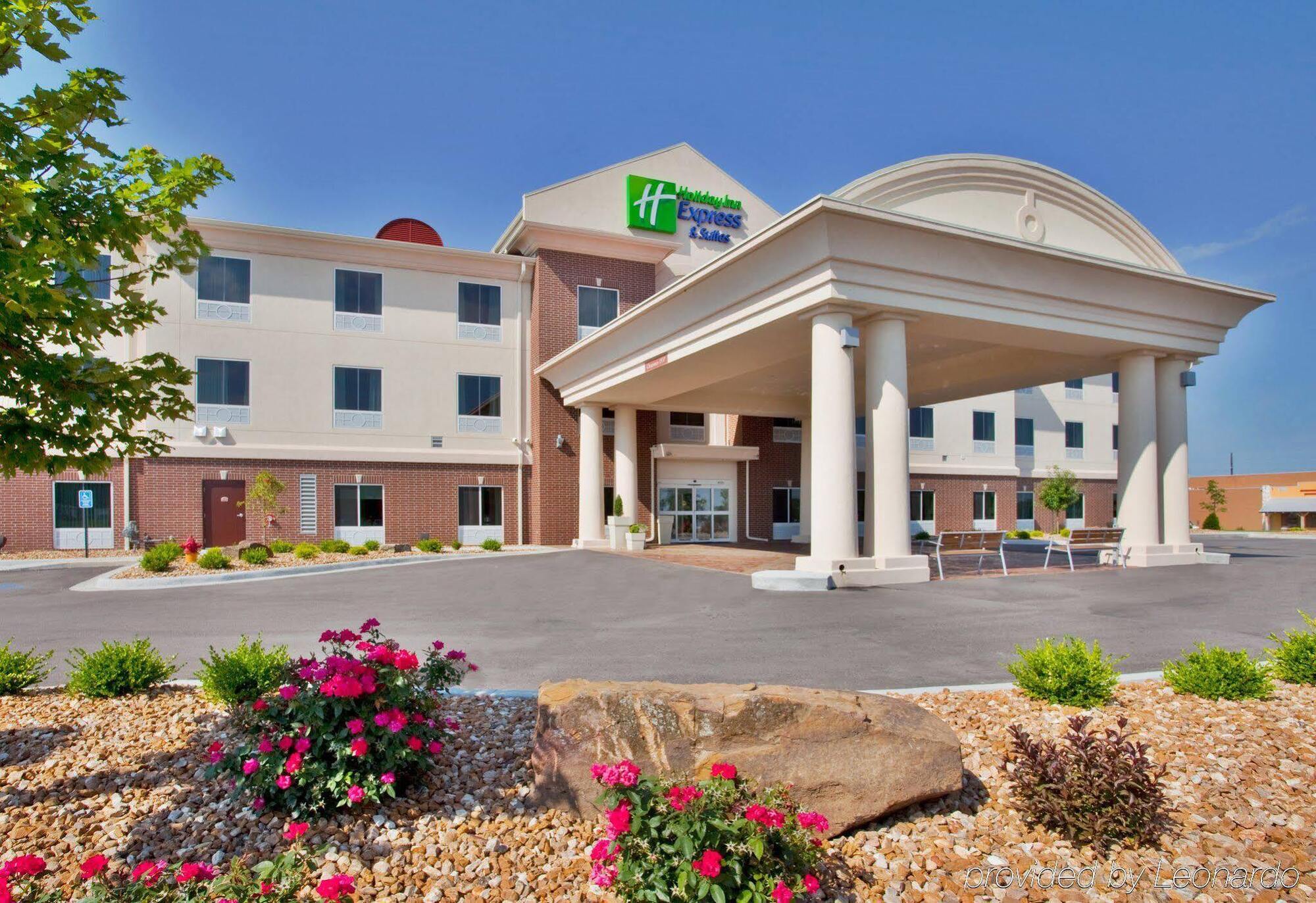Holiday Inn Express Hotel&Suites Sedalia, an IHG Hotel Exterior foto